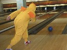 ボーリングも着ぐるみで…