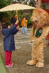 子供たちと遊んだり…